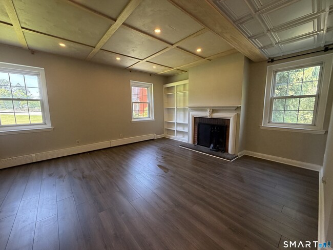 Building Photo - 469 Bantam Rd Unit 2