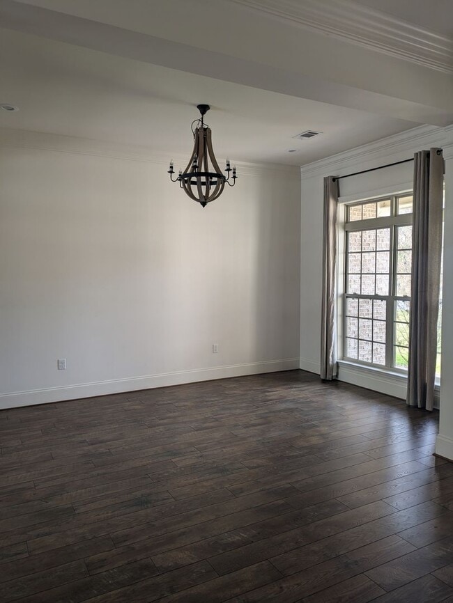 Photo - Beautiful home in Carlton Ridge S/D