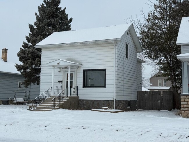 Building Photo - 1612 Mary St