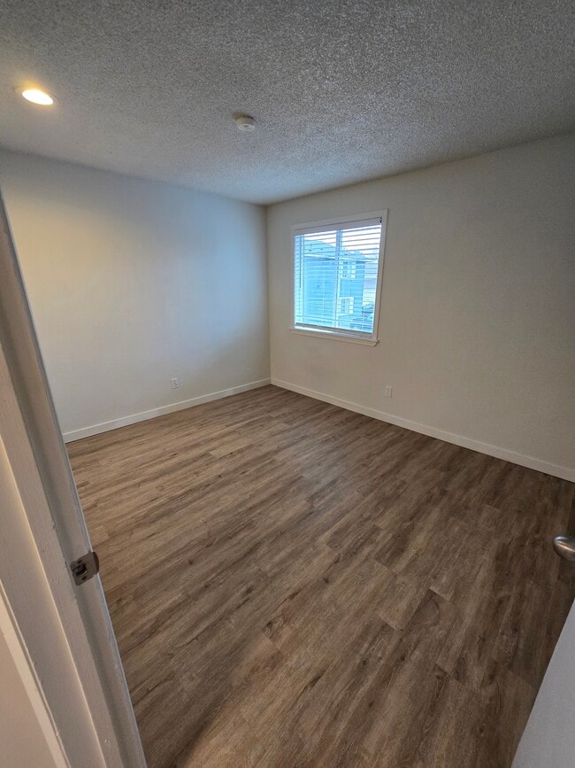 Photo - Hunters Square Apartments
