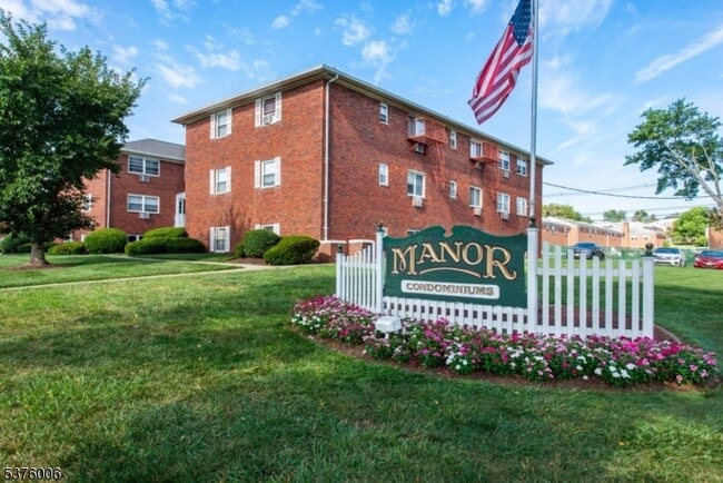 Building Photo - 197 N Beverwyck Rd Unit 1