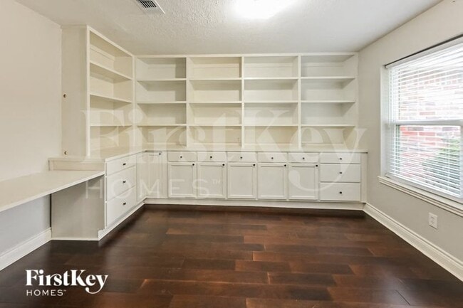 Photo - 6722 Woodland Oaks