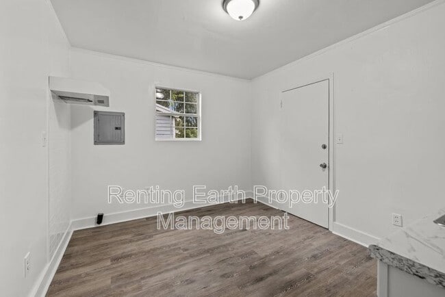 Photo - 4010 Vandiver Ct