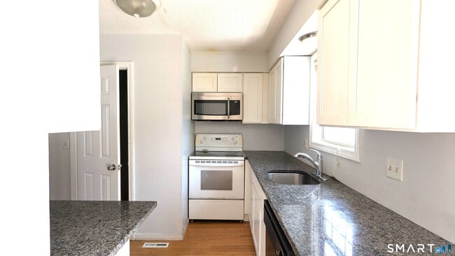 Photo - 157 Austin Ryer Ln Unidad 157