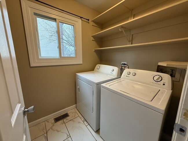 Photo - 2152 Mallard Ln