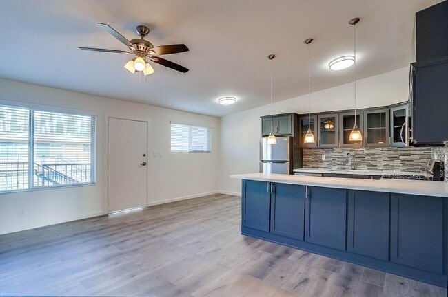 Photo - 3530 W Adams Blvd Unit 90