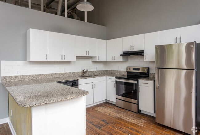 1BR, 1BA - 1,215SF