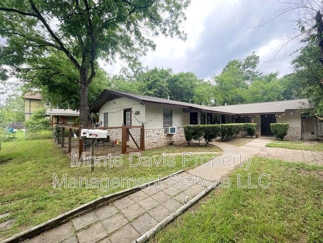 Building Photo - 4708 Red River St Unit A