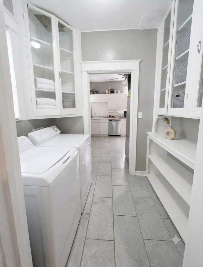 Photo - 711 W 38th St Unit 1