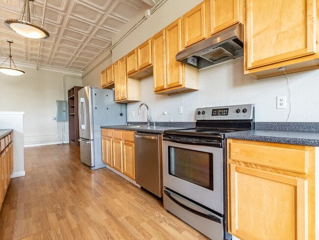 83 Main St Unit 4