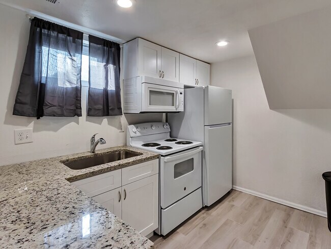 Building Photo - 11160 Eaton St Unit B
