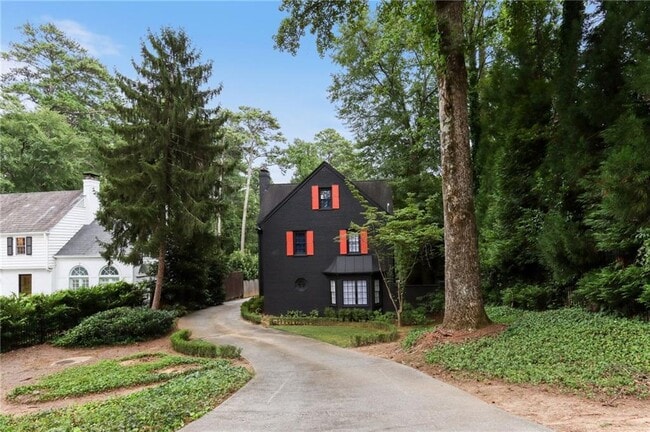 Building Photo - 3345 Habersham Rd NW Rental