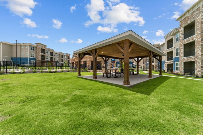Cross Timbers Apartments