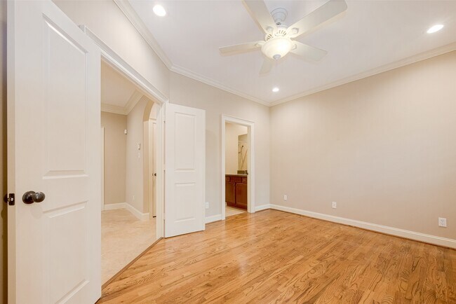 Photo - 232 Detering St