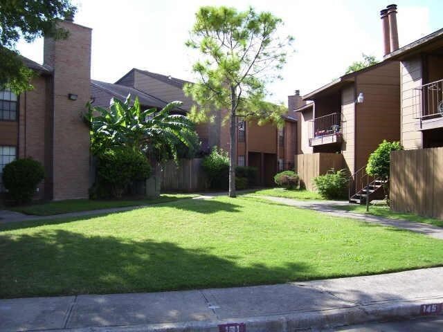 Photo - 9090 S Braeswood Blvd