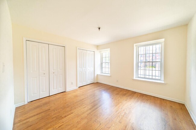 Photo - 357 Varick St Unit 125B