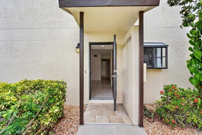 Photo - 5735 Gardens Dr Unidad 5735
