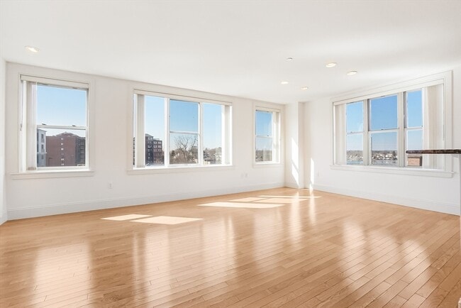 Photo - 116-128-128 Rantoul St Unidad 509