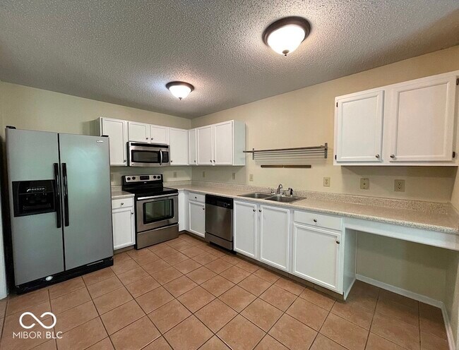 Photo - 6909 Earlswood Dr