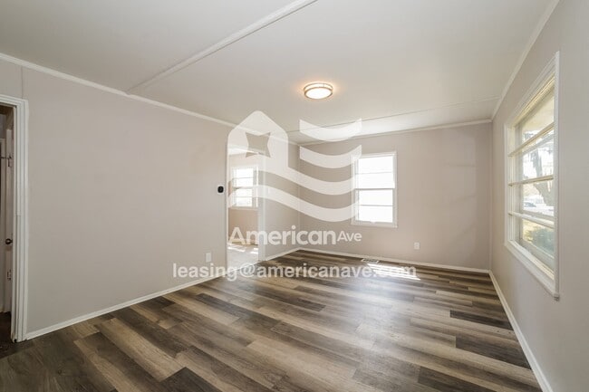 Photo - 2920 N Mission Rd