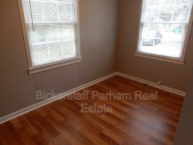 Photo - 6123 Warner Rd