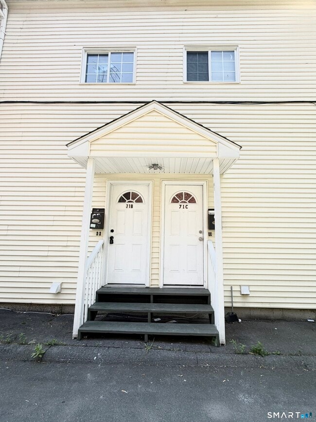 Building Photo - 71 Williams St Unit B