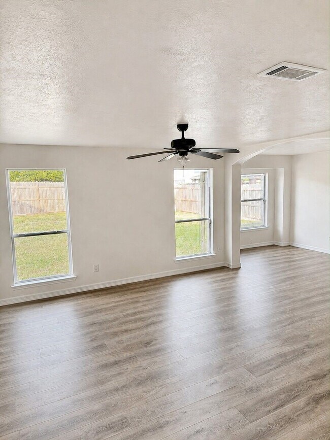 Photo - 6710 Highwind Bend Ln
