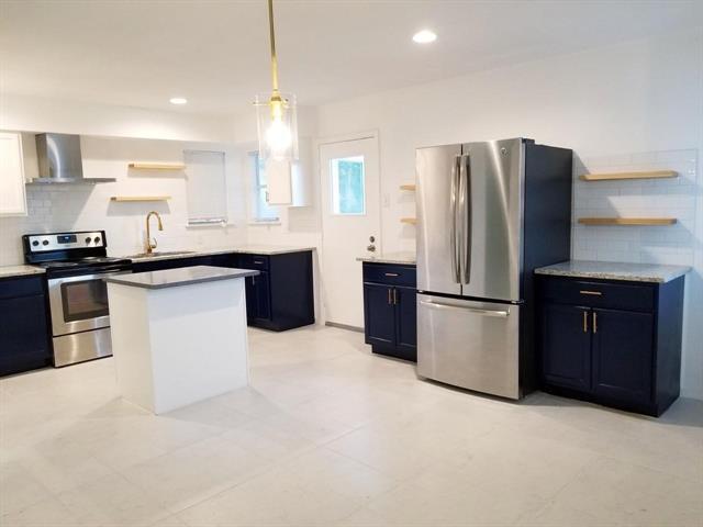 Photo - 510 Gilbert Rd