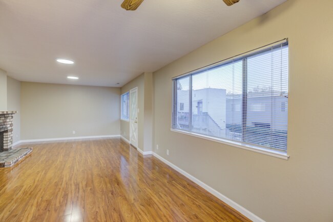 Photo - 739 Highland Ave Unit 2