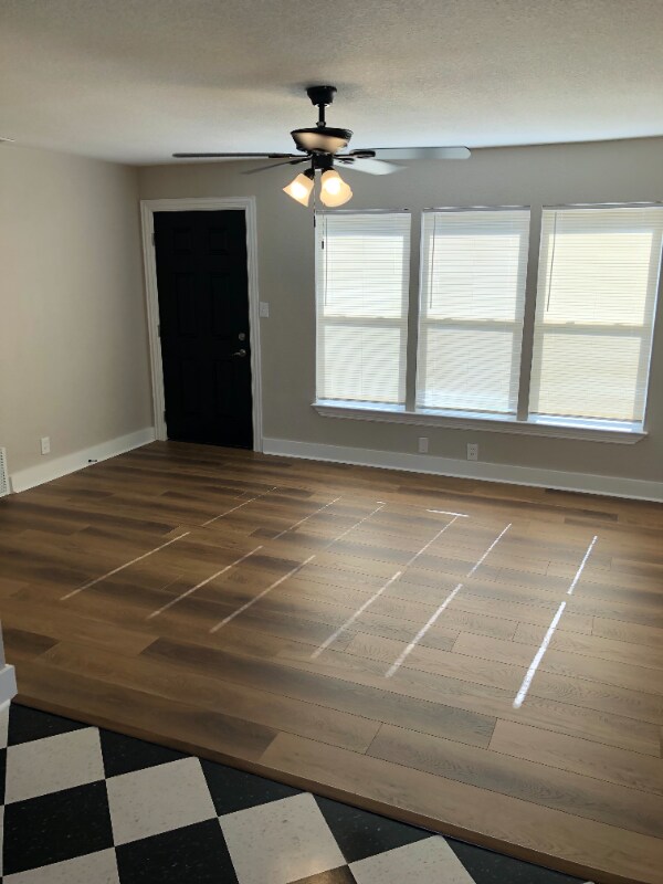 Photo - 1006 Bales St