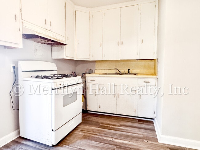 Photo - Cute Historic Bungalow Near Columbia College!