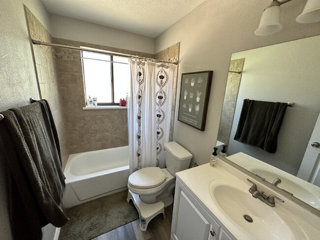 Photo - Cozy duplex in Potter Highlands!
