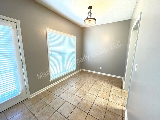 213 Eagles Nest Ln