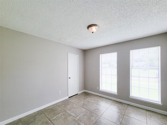 Photo - 8530 Quail Burg Ln