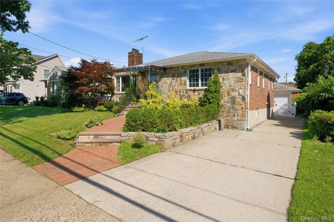 Photo - 1641 Falmouth Ave