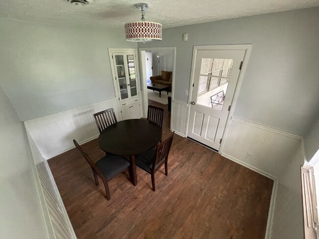 Photo - 2920 Highwoods Dr E