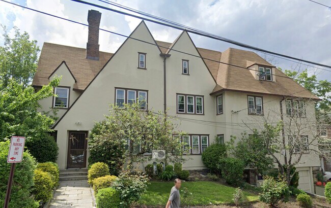 Photo - 2 Fletcher Ave Unit 1