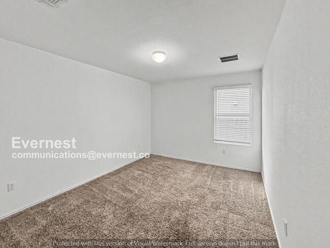 Photo - 4 Bed/2 Bath Home with Garage / Pet-Friendly / Available Now!