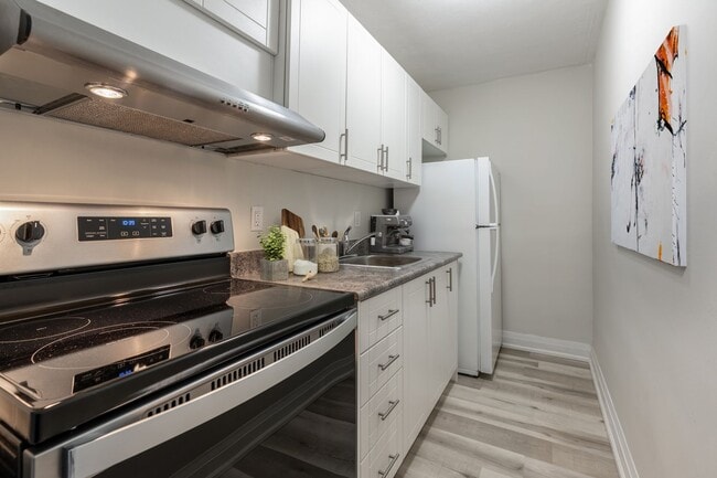 Photo - 240 Southwood Dr