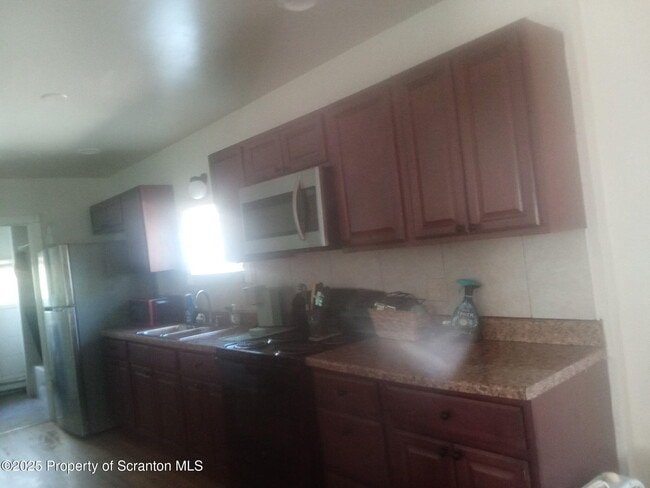 Photo - 954 E Elm St