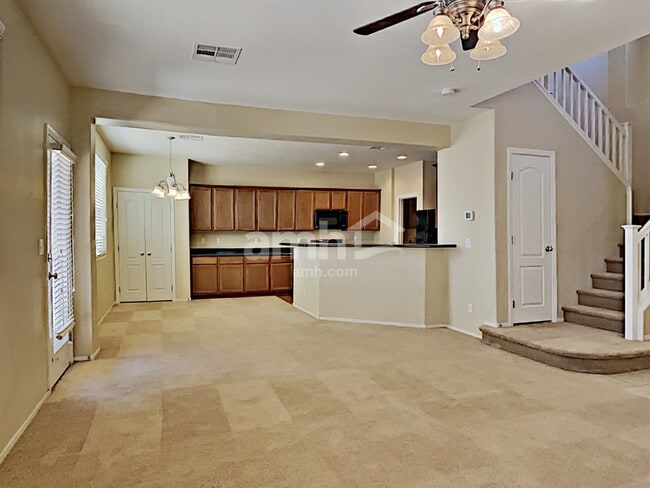 Photo - 1052 Crescent Falls St