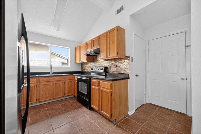 Building Photo - 4726 Hickorygate Dr