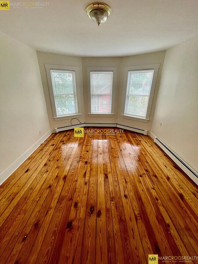 173 Pleasant St Unit 3