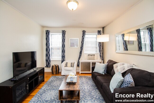 Building Photo - 1945 Commonwealth Ave Unit 47