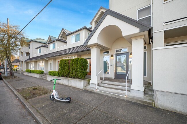 Photo - Daniels Apartments