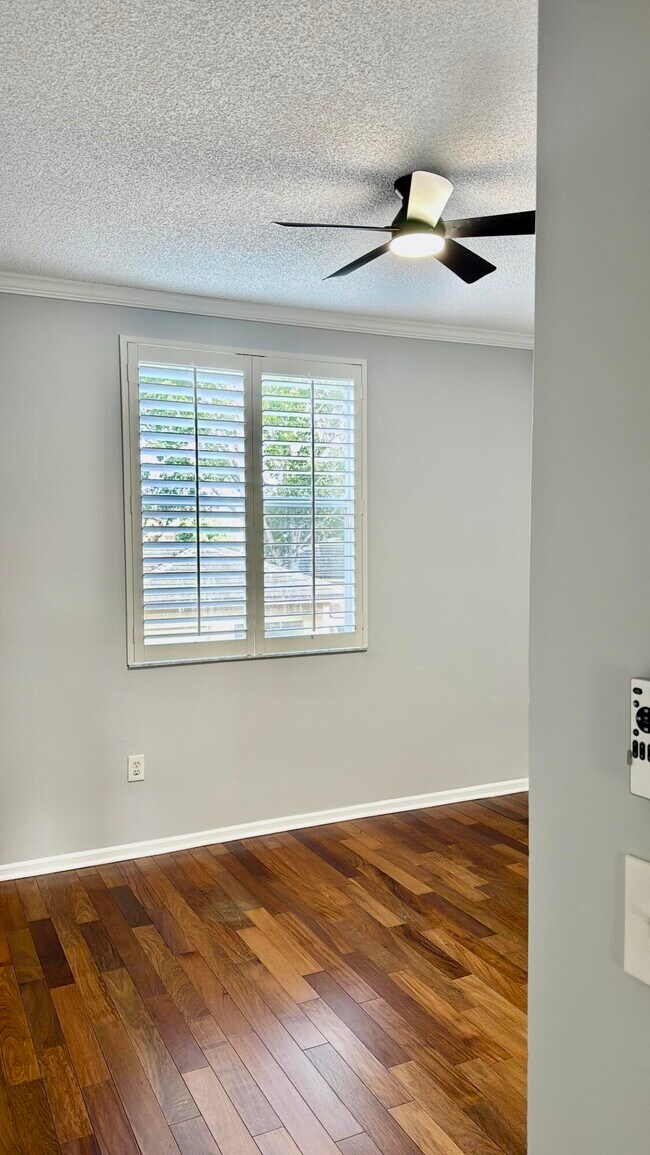 2080 Greenview Shores Blvd Unit 413