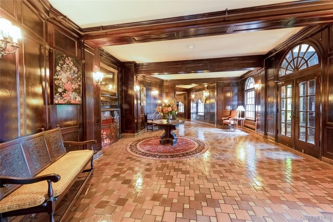 Photo - 8 Barstow Rd Unit 2B