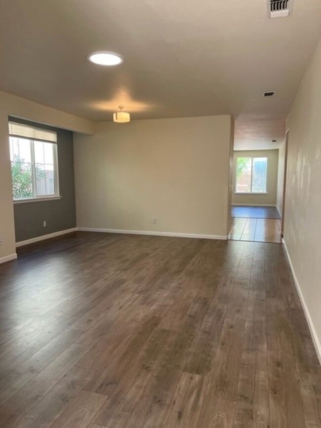 11805 Dionysus Way