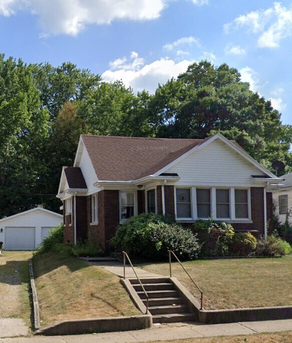 Photo - 1713 W Church St House