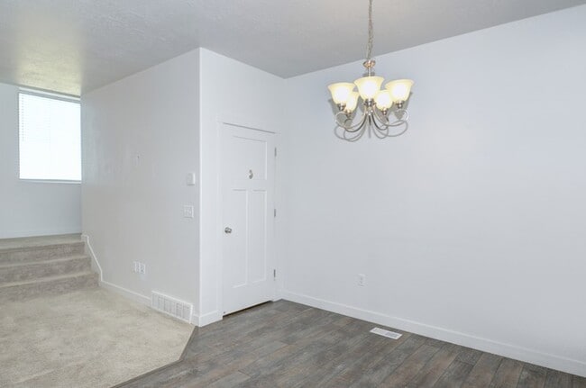 Photo - 1108 Emerald Pools Ln